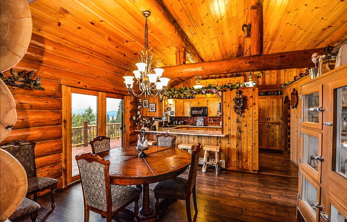 10 Stunning Rustic Cabin Interiors